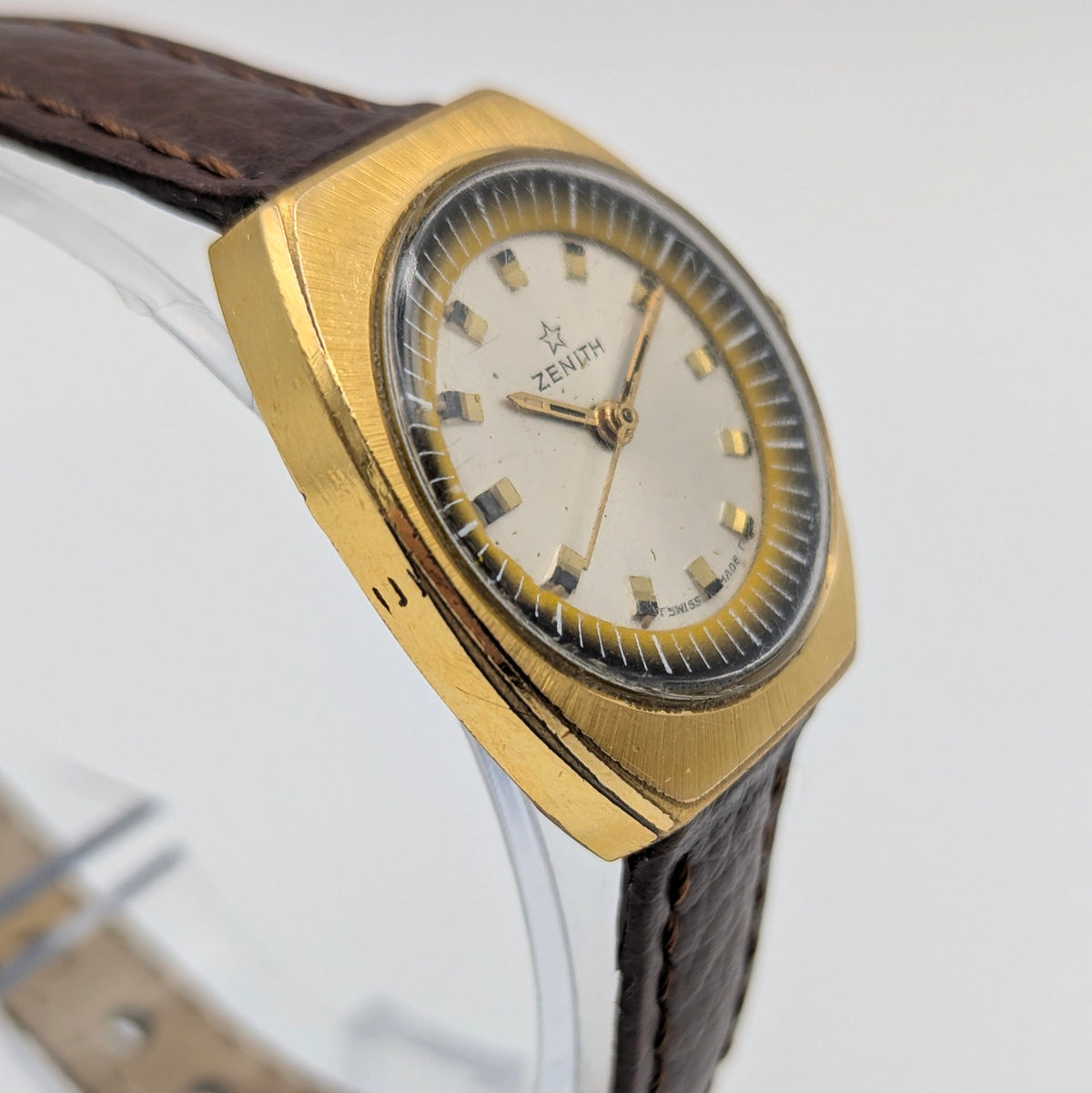 Zenith Ladies' Vintage Cushion-Case Dress Watch — c.1970s Swiss Manual Wind, Gold-Plated, Sold Naked - Bezel & Hide
