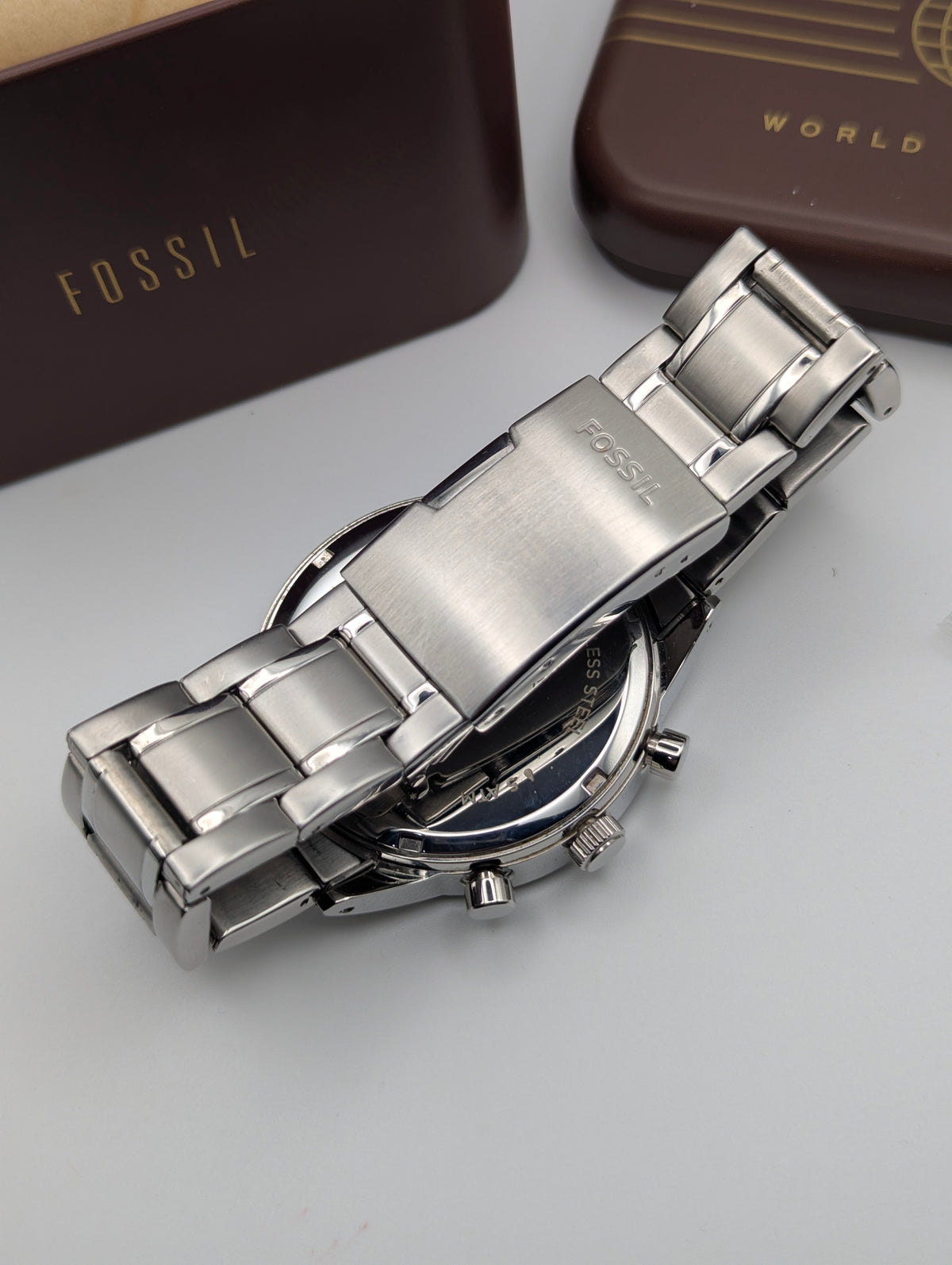 Fossil BQ1740 Chronograph — White Dial, Stainless Steel Bracelet, Tin & Spare Links - Bezel & Hide