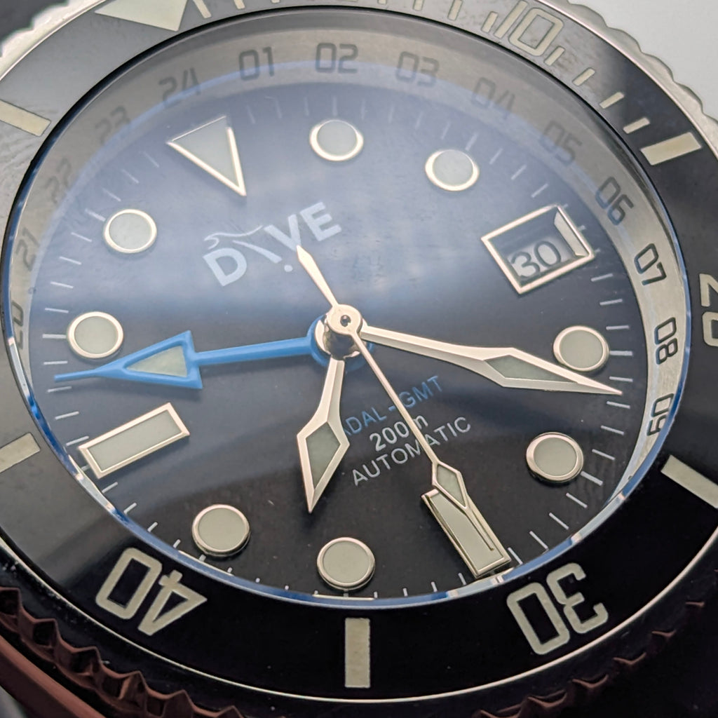 DIVE Watches — Hadal GMT | Dual-GMT Automatic Diver, Limited Edition (Serial: 0725014) - Bezel & Hide