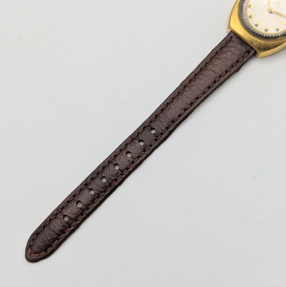 Zenith Ladies' Vintage Cushion-Case Dress Watch — c.1970s Swiss Manual Wind, Gold-Plated, Sold Naked - Bezel & Hide