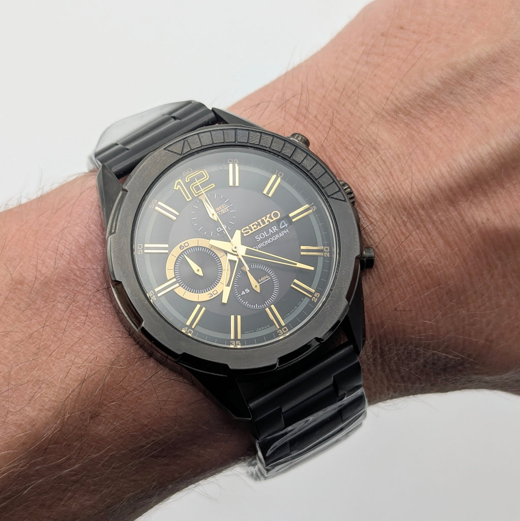 Seiko Recraft Solar Chronograph - Bezel & Hide
