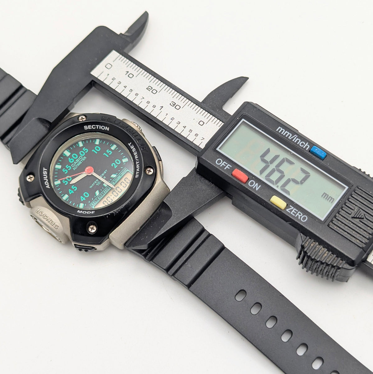 Casio APX-100 Altimeter — A Rare 90s Outdoor Sensor Watch, Sold Naked - Bezel & Hide