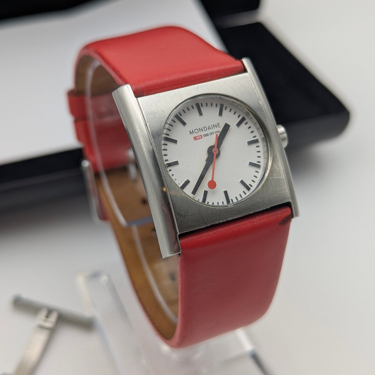 Mondaine Official Swiss Railways Watch L 30 388 OT 7S — Cushion Square, White Dial, Red Leather Strap - Bezel & Hide