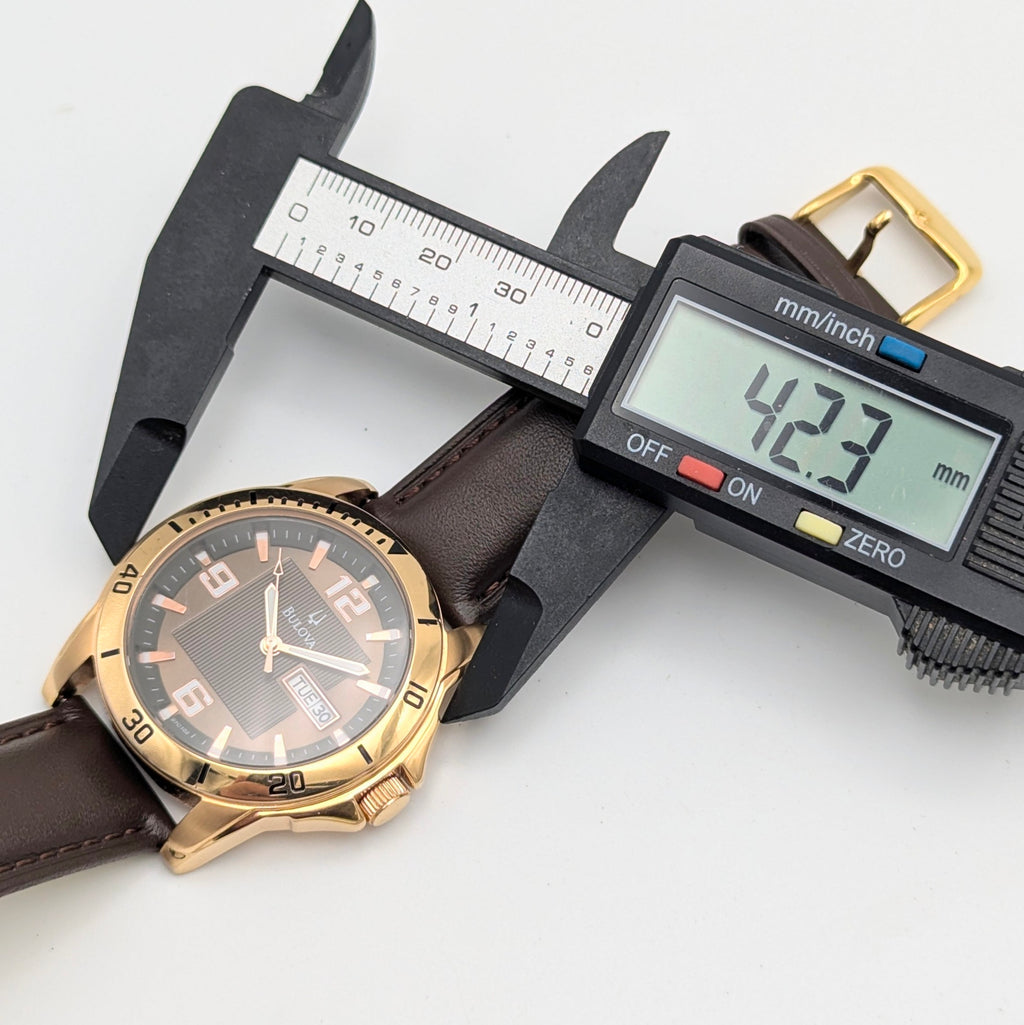 Bulova quartz watch - Bezel & Hide