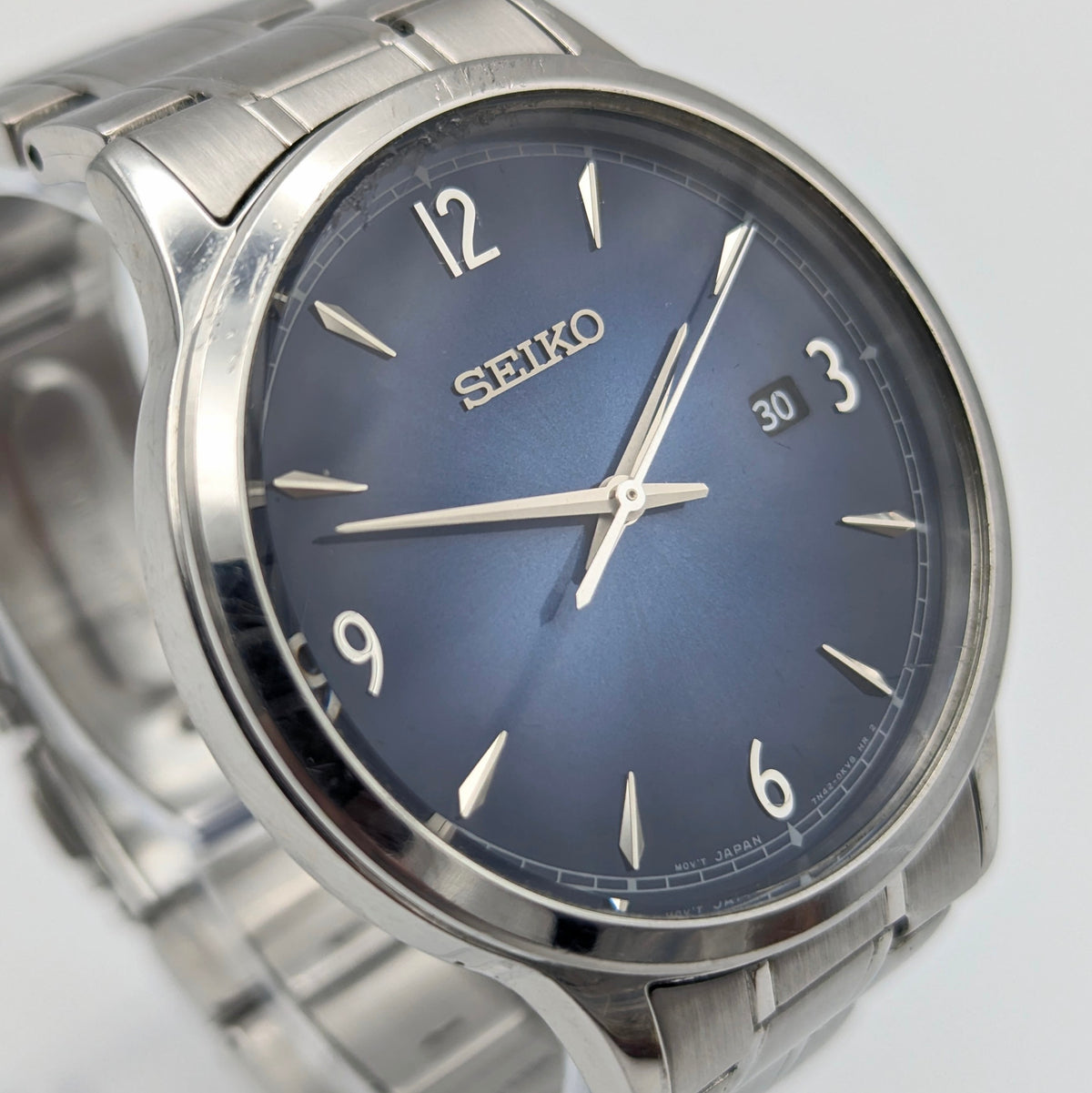 Seiko 7N42 Blue Sunburst Dial Men's Watch — Sold Naked - Bezel & Hide
