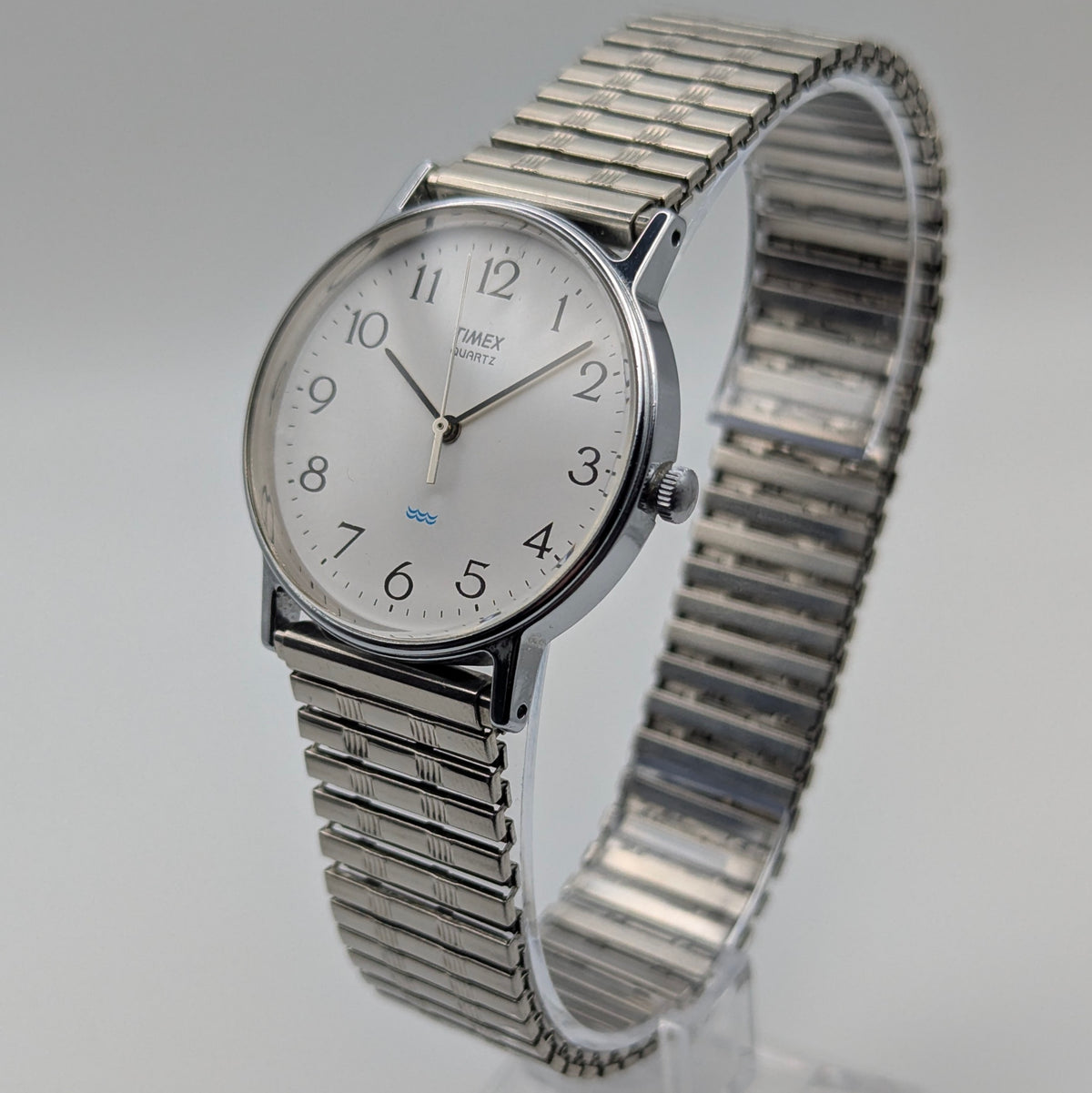 Timex Easy Reader Quartz Watch — White Dial, Silver-Tone Expansion Bracelet, Sold Naked - Bezel & Hide
