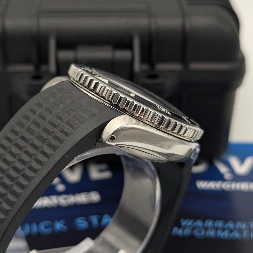 DIVE Watches — Hadal GMT | Dual-GMT Automatic Diver, Limited Edition (Serial: 0725014) - Bezel & Hide