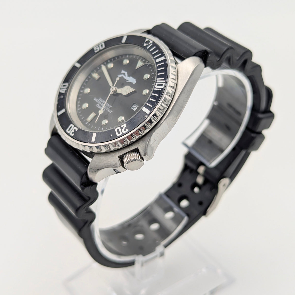 M&M Diving Technology (Dirty Divers) Dive Watch - Bezel & Hide