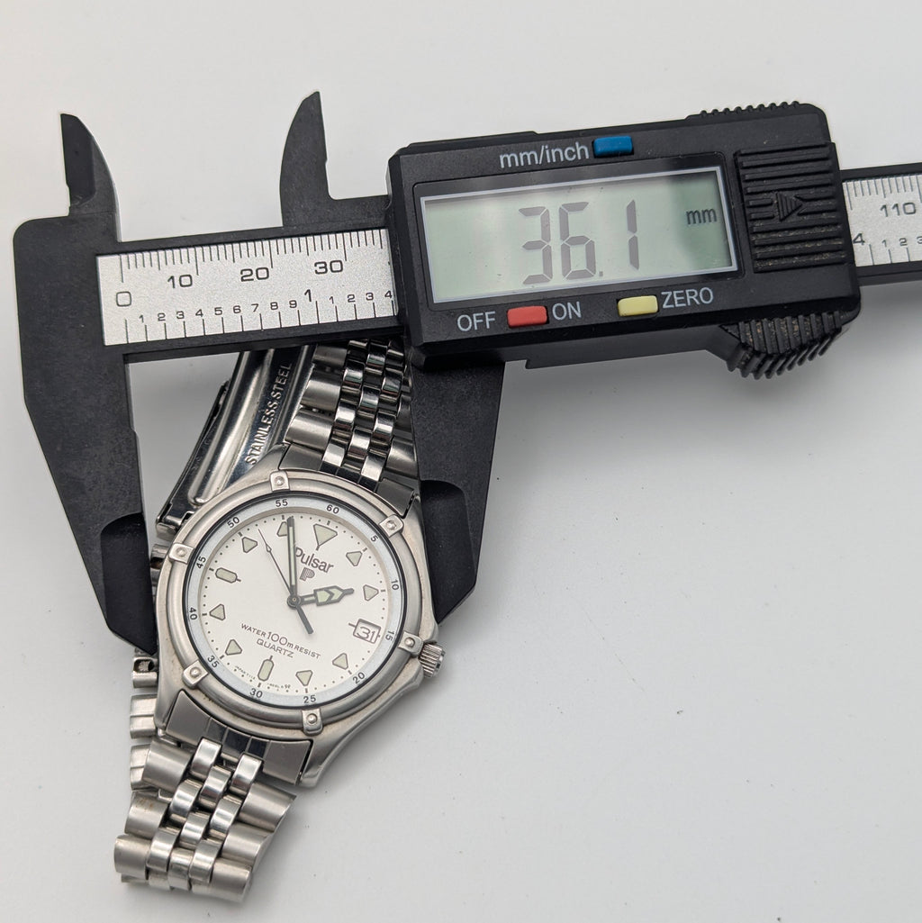 Pulsar Quartz Watch (Caliber Y112) — Sporty 90s Diver-Style, Sold Naked - Bezel & Hide