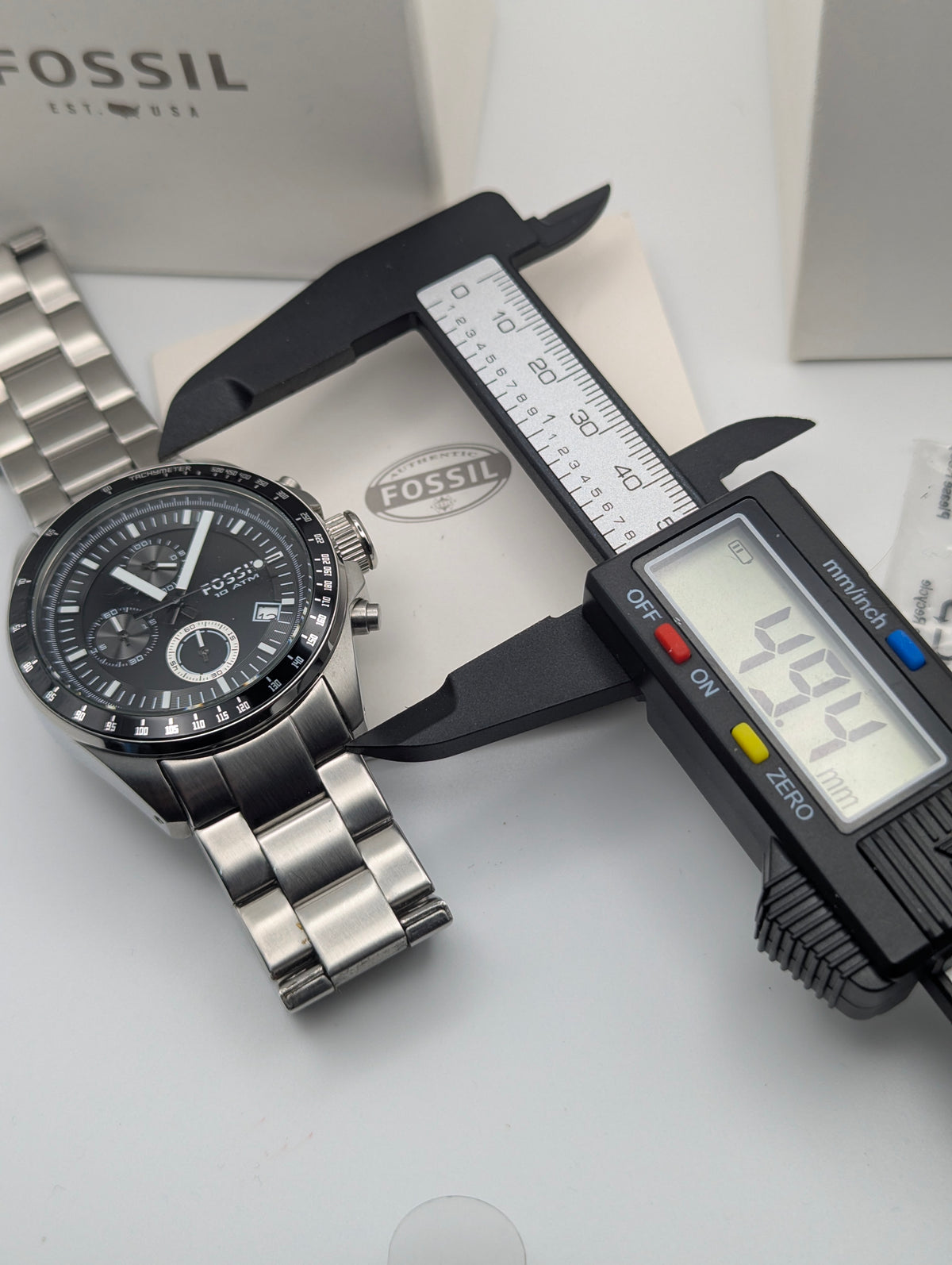 Fossil CH2600 Chronograph — Black Dial, Stainless Steel Bracelet, Box & Spare Links - Bezel & Hide