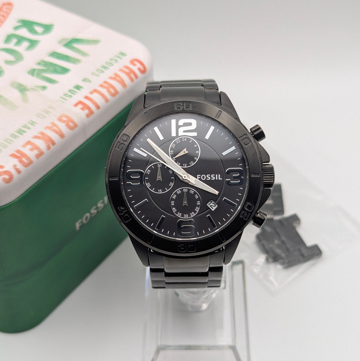 Fossil BQ2184 Quartz Chronograph — Black Dial, Gunmetal-Tone Bracelet, Tin & Spare Links - Bezel & Hide