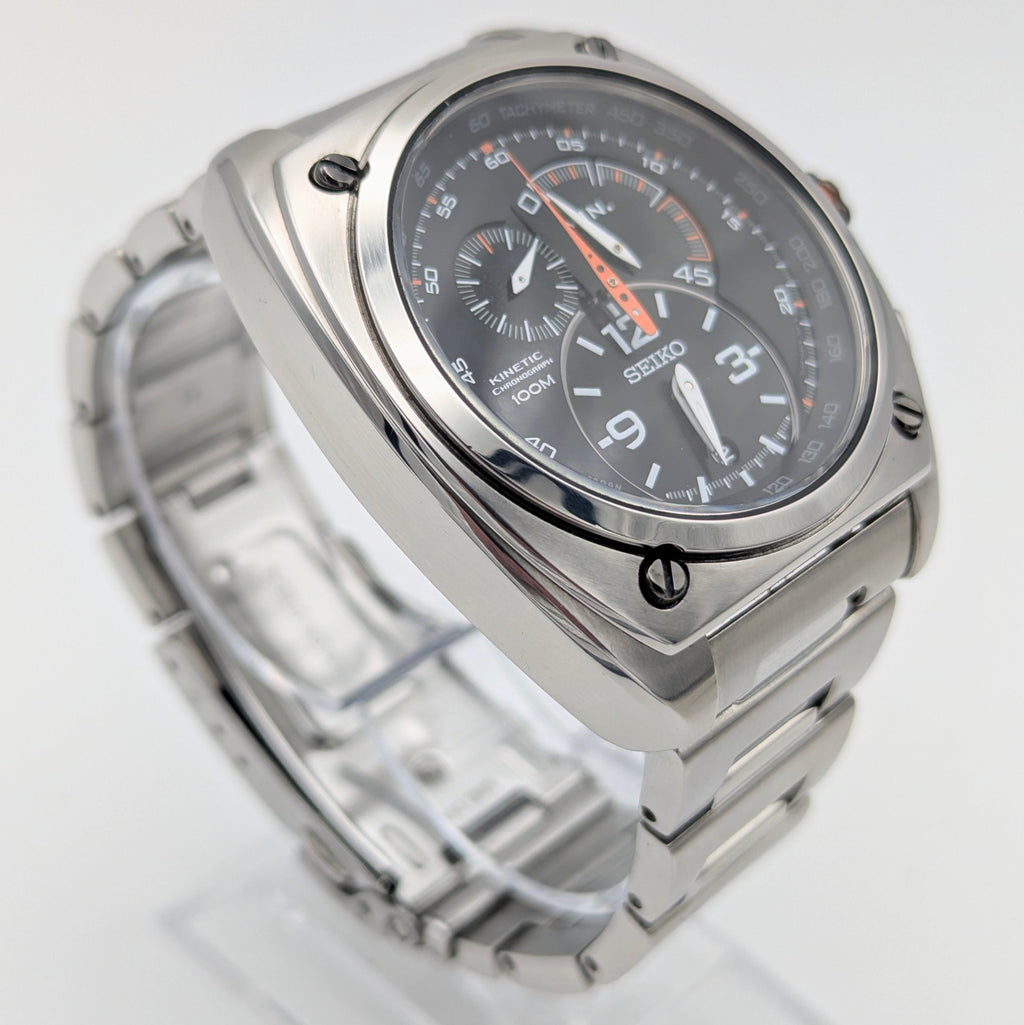 Seiko 7L22-0BB0 Kinetic Flyback Chronograph — Limited Edition 200/200, Black Dial - Bezel & Hide