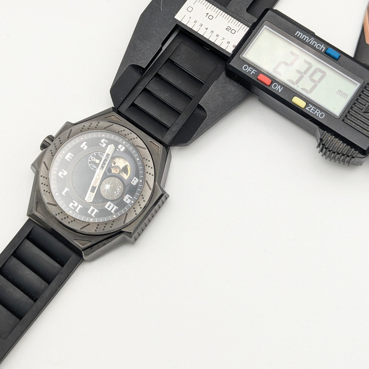 Ancon Grand Prix GP104-0045 Automatic Men's Watch — Gunmetal Black, 47mm, 200m - Bezel & Hide