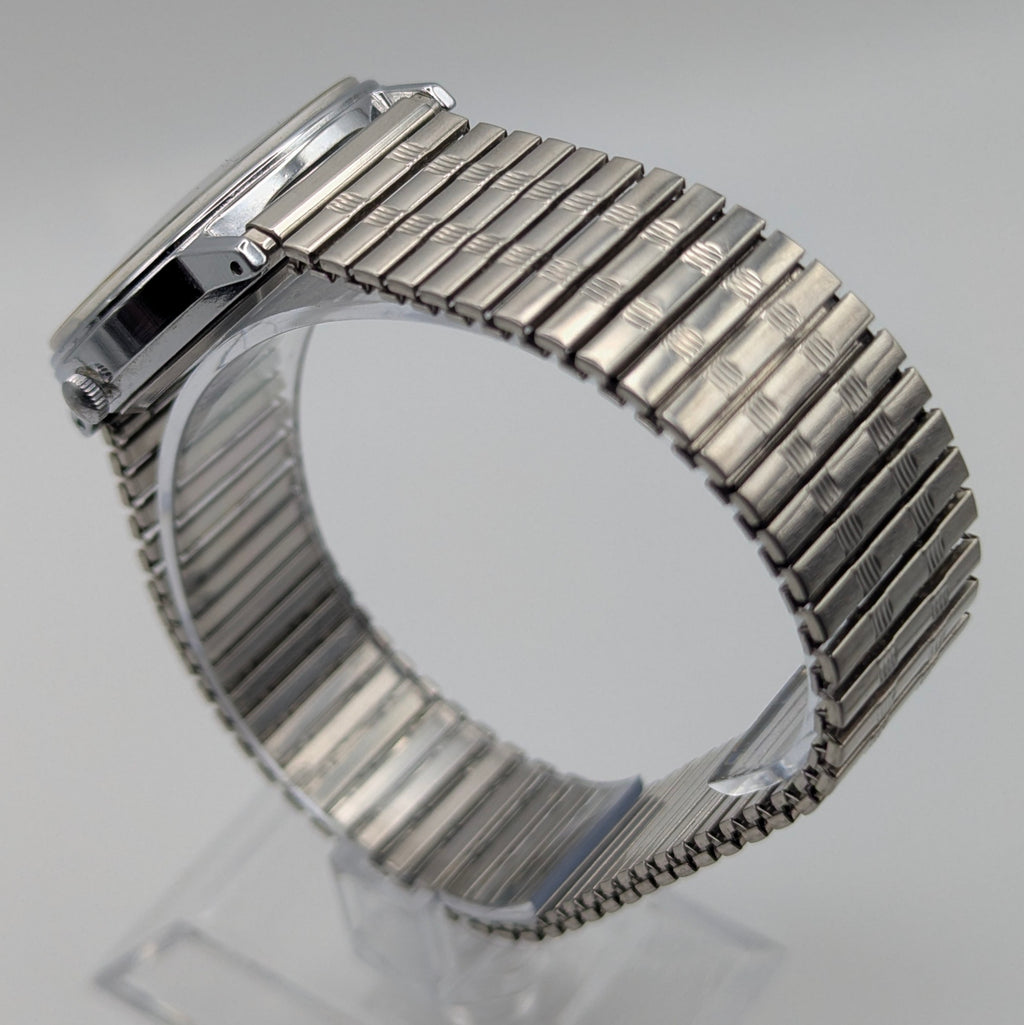 Timex Easy Reader Quartz Watch — White Dial, Silver-Tone Expansion Bracelet, Sold Naked - Bezel & Hide
