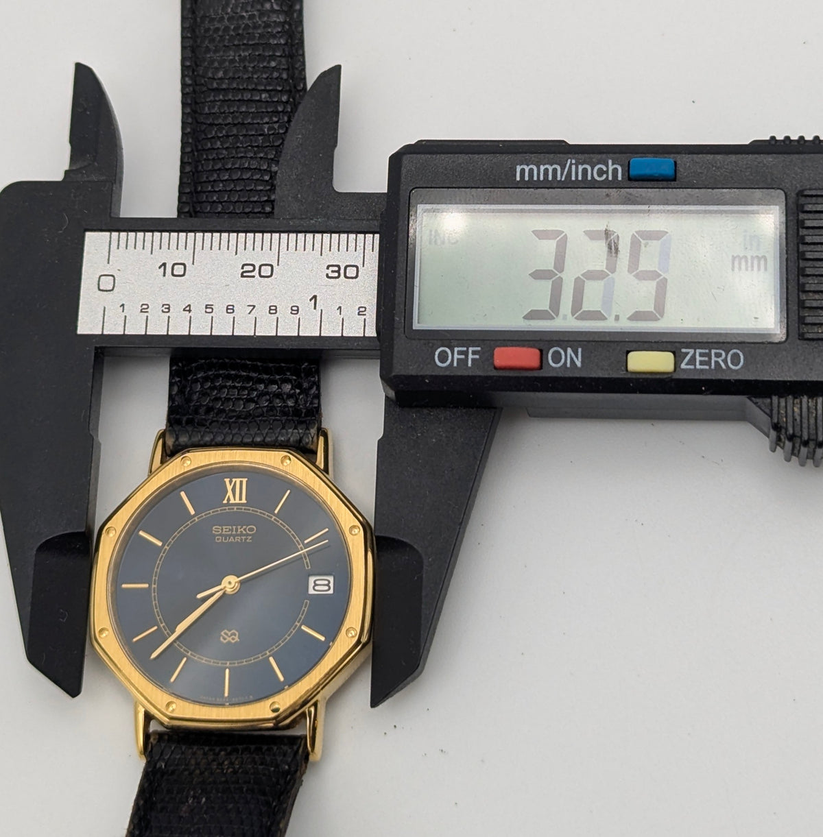 Seiko 8222-6040 Octagonal Quartz Watch | January 1982, Blue Dial