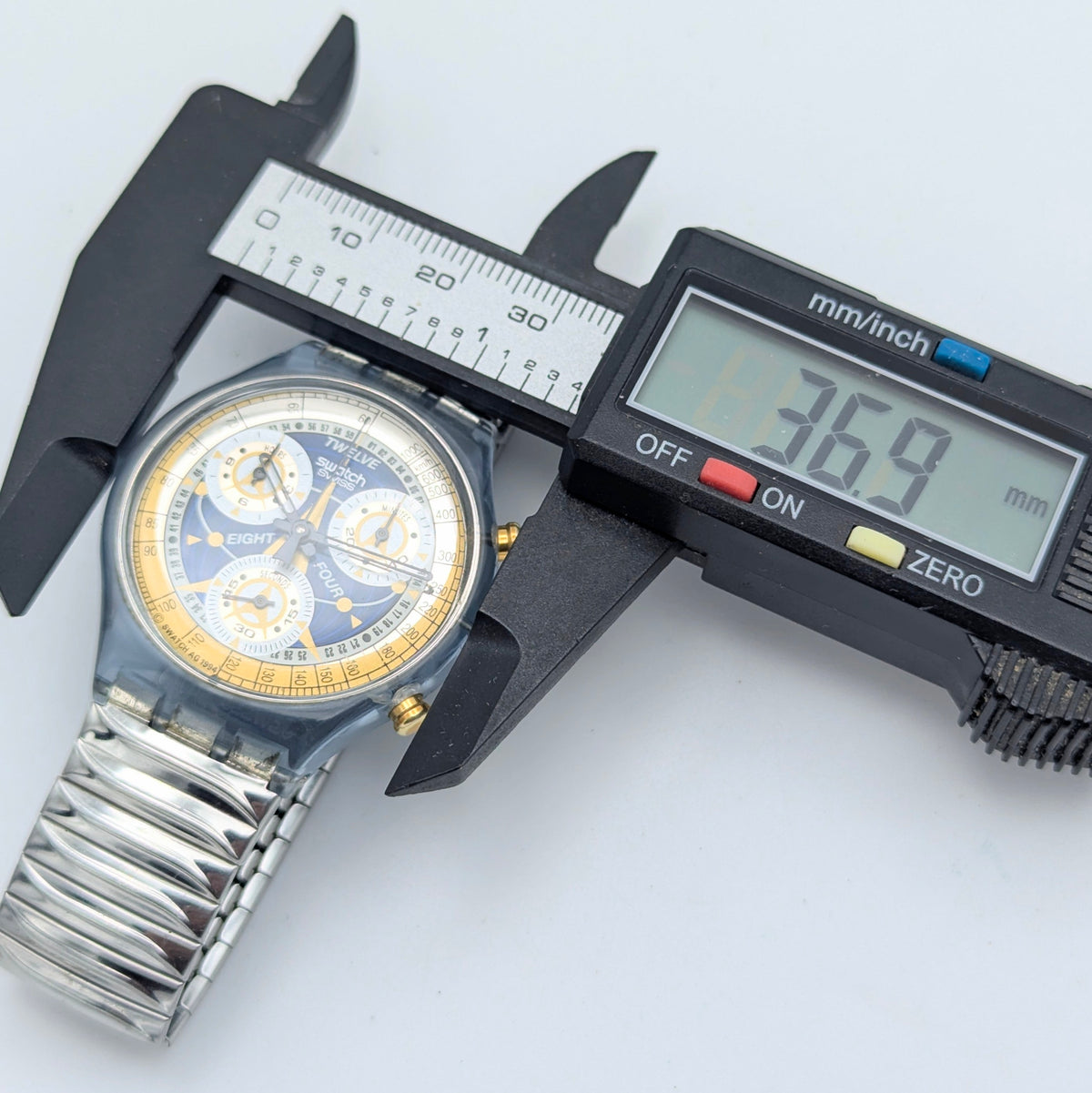 Swatch Grand Prix SCJ101 Chronograph — 1992 Swiss Quartz Motorsport Icon, Sold Naked - Bezel & Hide