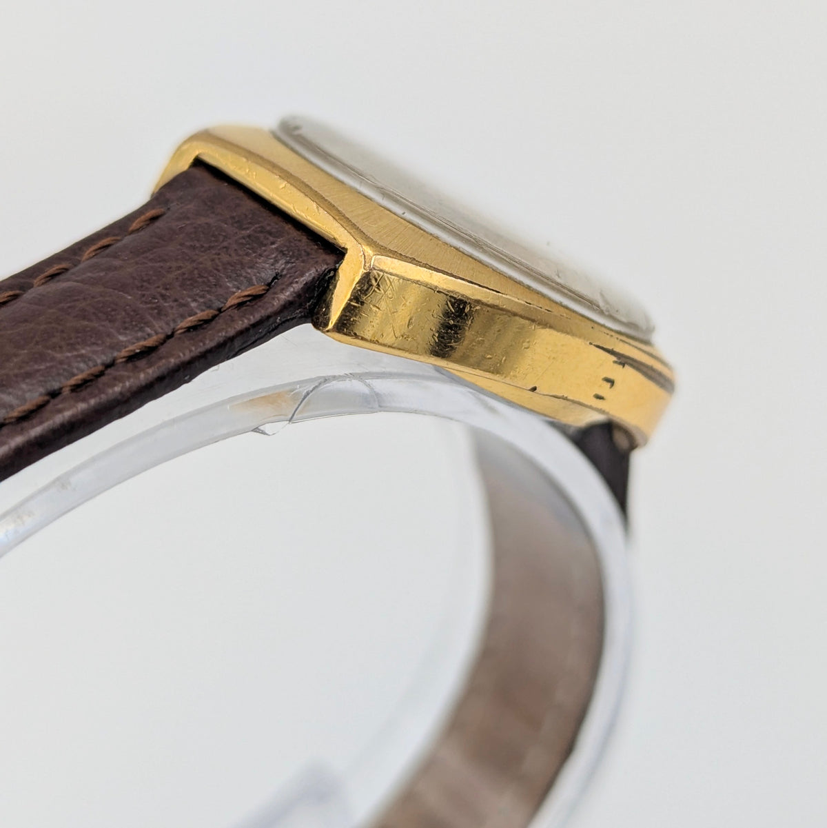 Zenith Ladies' Vintage Cushion-Case Dress Watch — c.1970s Swiss Manual Wind, Gold-Plated, Sold Naked - Bezel & Hide