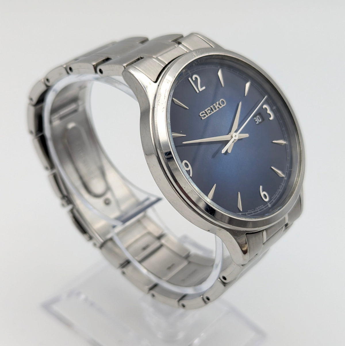 Seiko 7N42 Blue Sunburst Dial Men's Watch — Sold Naked - Bezel & Hide
