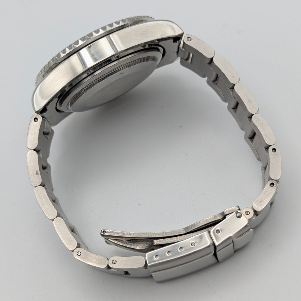 Ricecgo Submariner-Style Quartz Diver — Bold Diver Looks, Sold Naked - Bezel & Hide