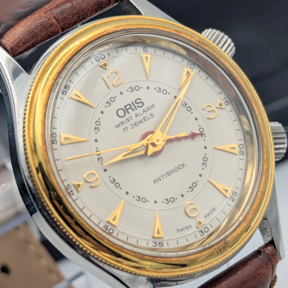 Oris Wrist Alarm Limited Edition – Ref. 418-7451-63 | 18kt Gold Bezel | No. 0297/1600 - Bezel & Hide