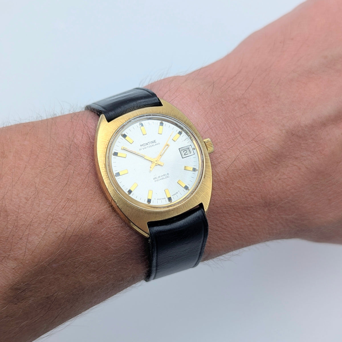 Montine of Switzerland Manual Wind Watch — 1970s Gold-Tone Elegance, Sold Naked - Bezel & Hide