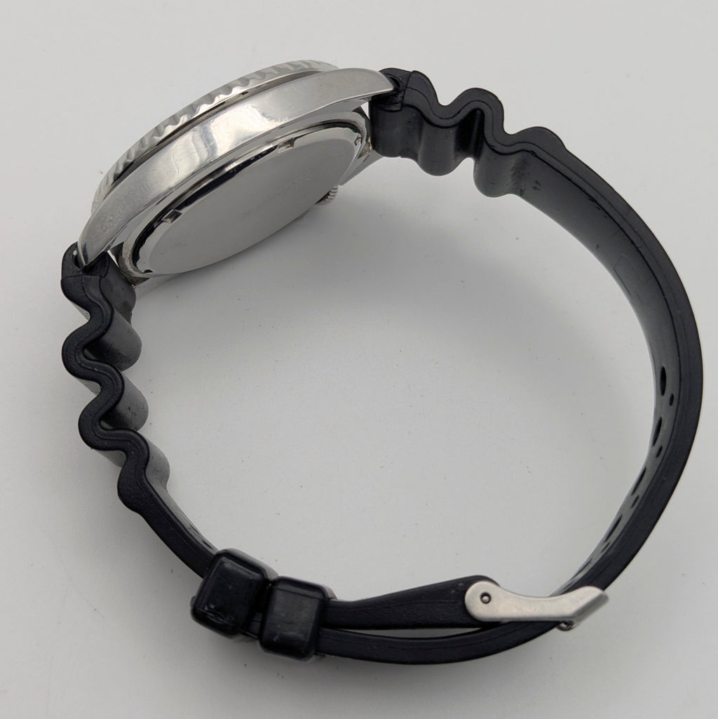 M&M Diving Technology (Dirty Divers) Dive Watch - Bezel & Hide