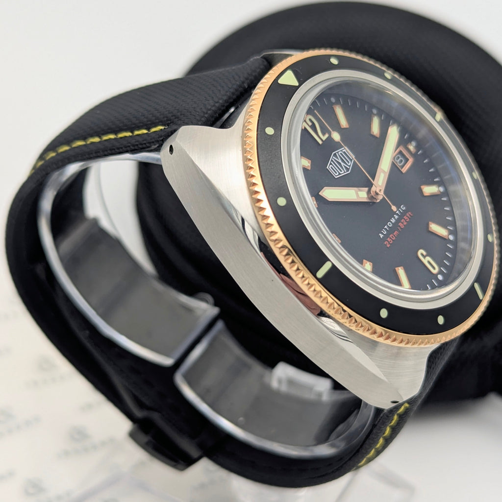 Duxot Fortius DX-2019 Automatic Diver – Black Dial, Two-Tone, DASSARI Strap