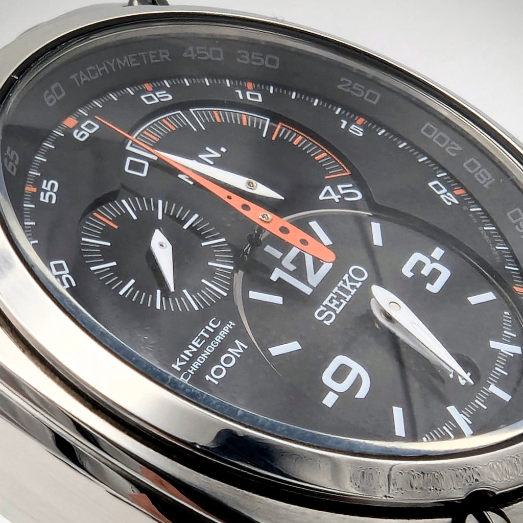 Seiko 7L22-0BB0 Kinetic Flyback Chronograph — Limited Edition 200/200, Black Dial - Bezel & Hide