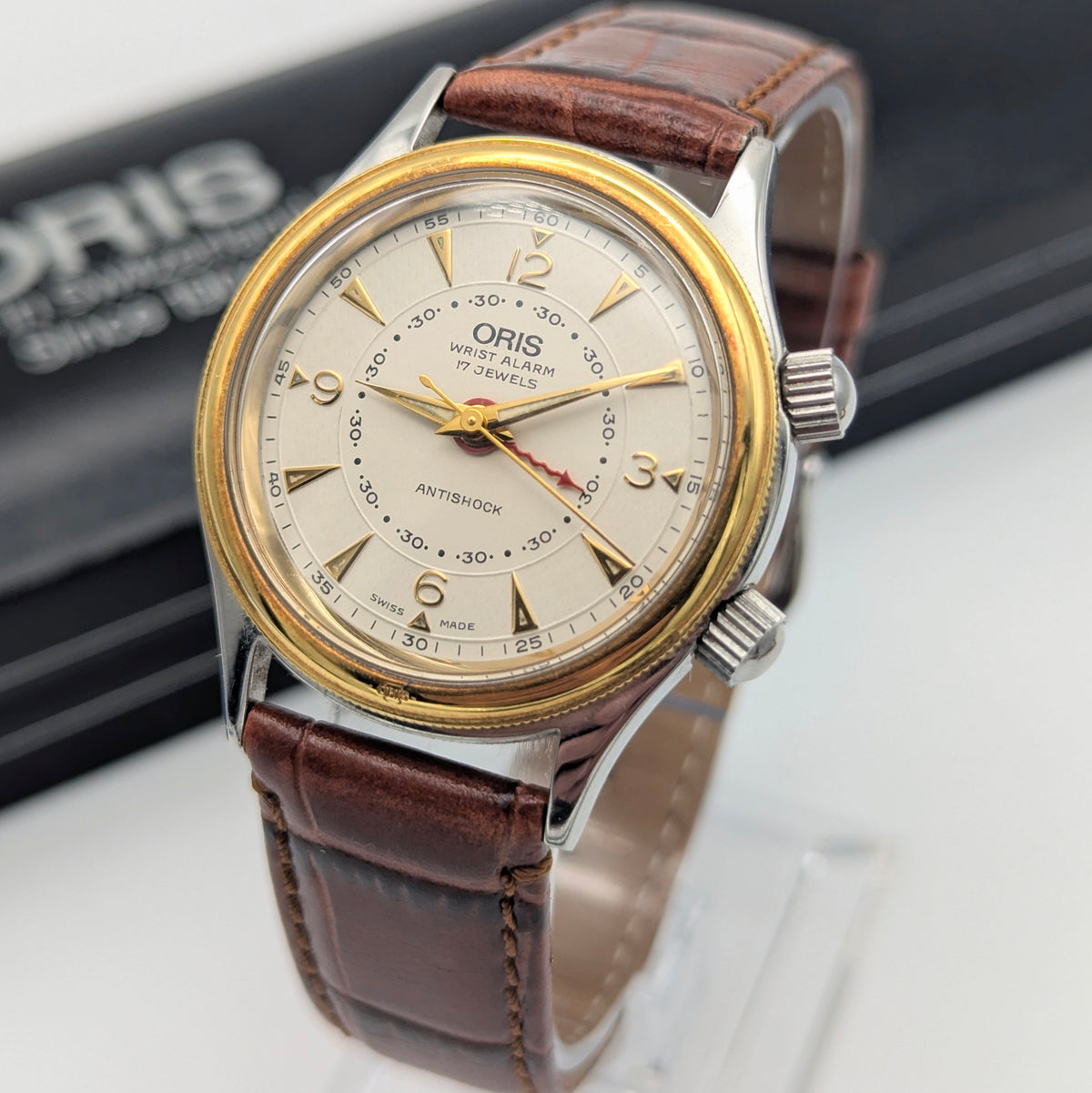 Oris Wrist Alarm Limited Edition – Ref. 418-7451-63 | 18kt Gold Bezel | No. 0297/1600 - Bezel & Hide
