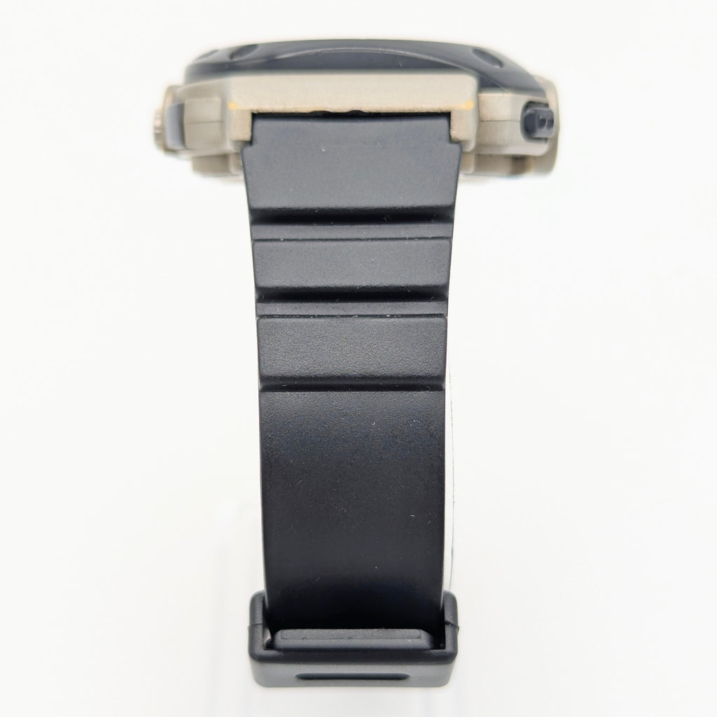 Casio APX-100 Altimeter — A Rare 90s Outdoor Sensor Watch, Sold Naked - Bezel & Hide