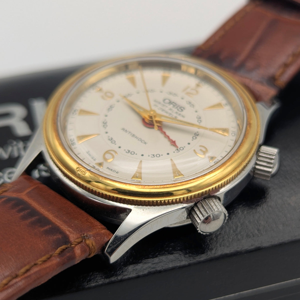 Oris Wrist Alarm Limited Edition – Ref. 418-7451-63 | 18kt Gold Bezel | No. 0297/1600 - Bezel & Hide