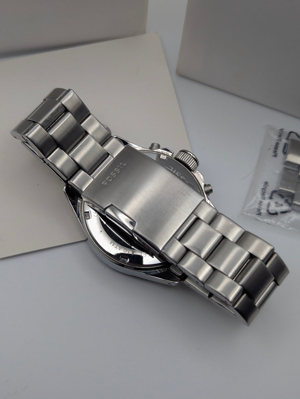 Fossil CH2600 Chronograph — Black Dial, Stainless Steel Bracelet, Box & Spare Links - Bezel & Hide