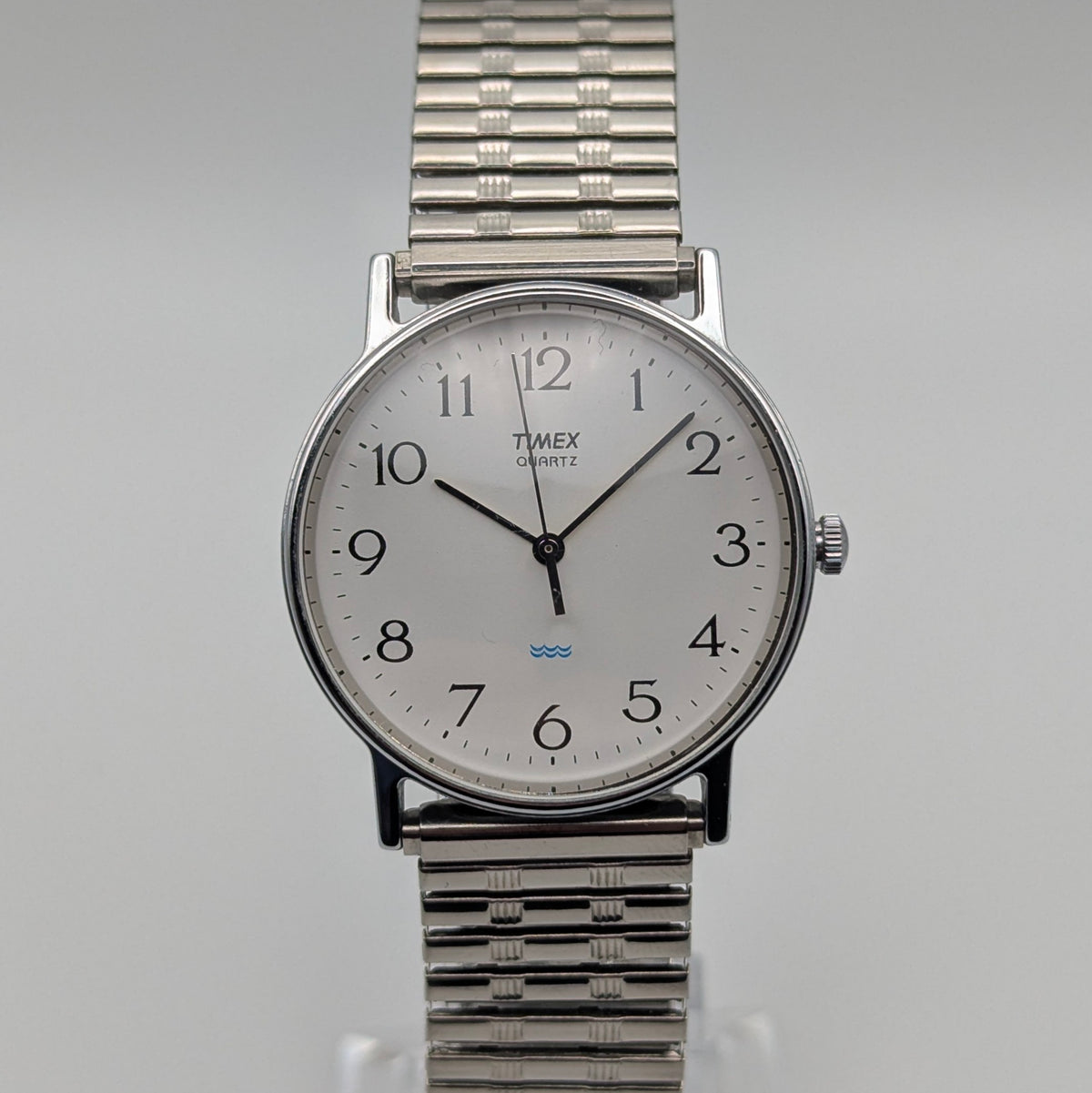 Timex Easy Reader Quartz Watch — White Dial, Silver-Tone Expansion Bracelet, Sold Naked - Bezel & Hide