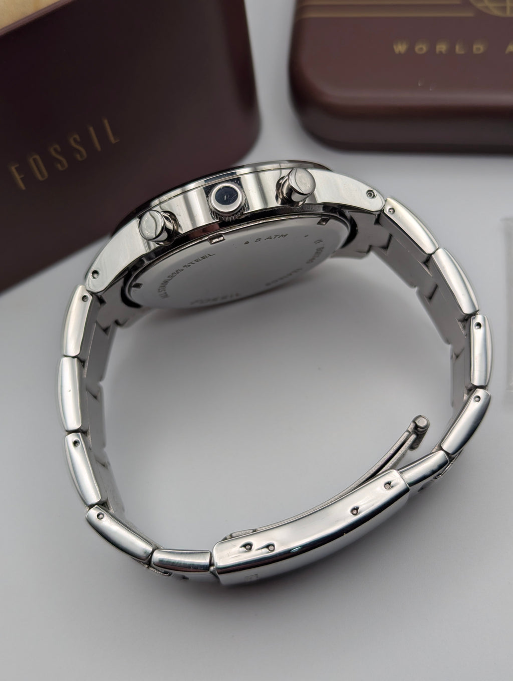 Fossil BQ1740 Chronograph — White Dial, Stainless Steel Bracelet, Tin & Spare Links - Bezel & Hide