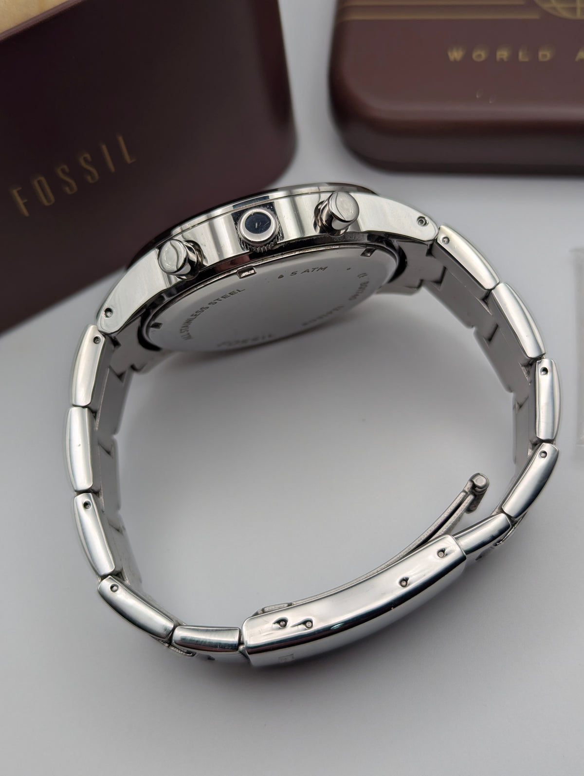 Fossil BQ1740 Chronograph — White Dial, Stainless Steel Bracelet, Tin & Spare Links - Bezel & Hide