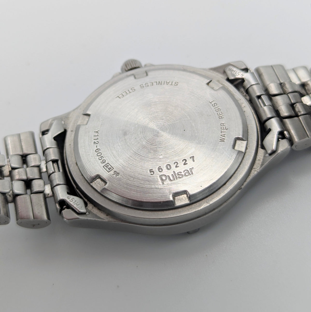 Pulsar Quartz Watch (Caliber Y112) — Sporty 90s Diver-Style, Sold Naked - Bezel & Hide