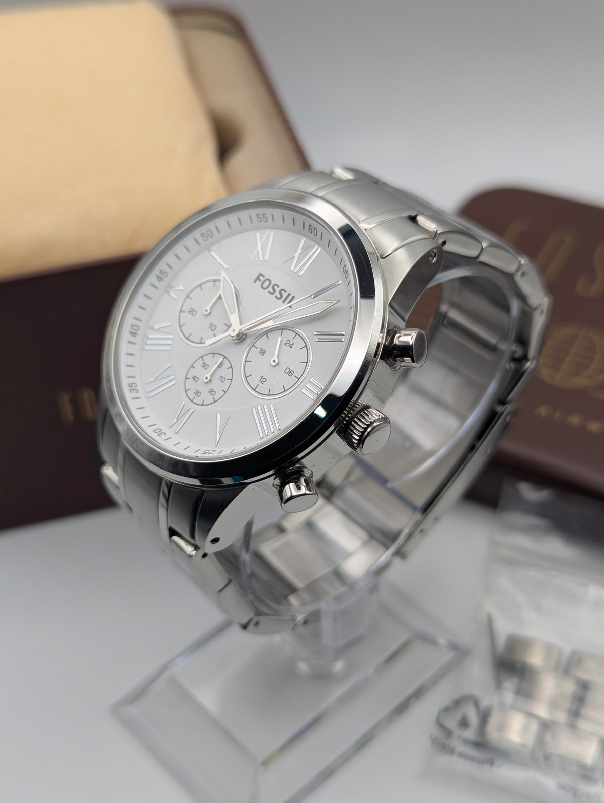 Fossil BQ1740 Chronograph — White Dial, Stainless Steel Bracelet, Tin & Spare Links - Bezel & Hide