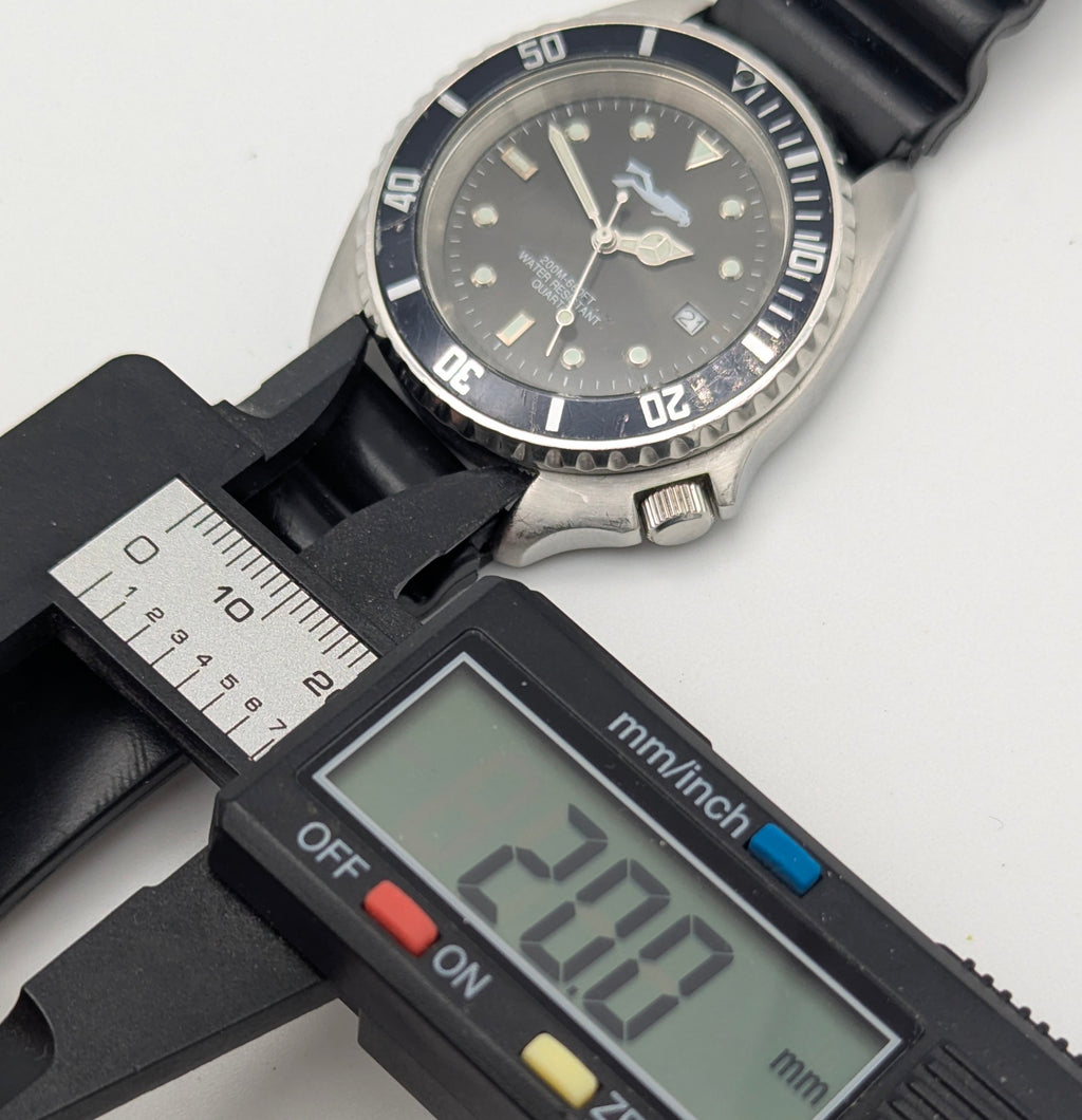 M&M Diving Technology (Dirty Divers) Dive Watch - Bezel & Hide