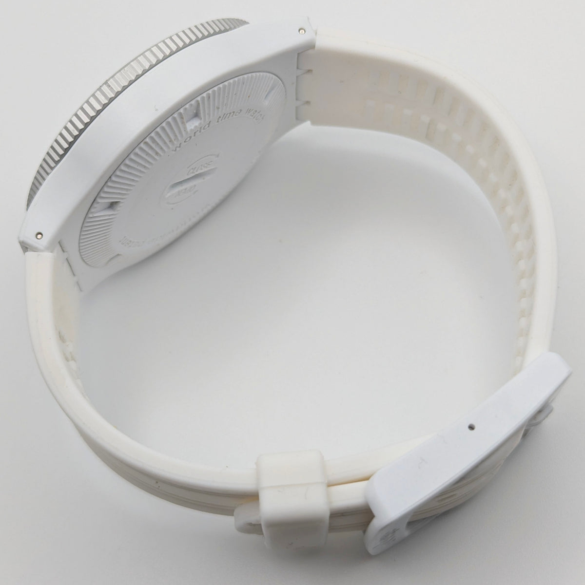 ATOP Automatic Worldtime Quartz Watch — White, Moon Phase, DST Indicator - Bezel & Hide