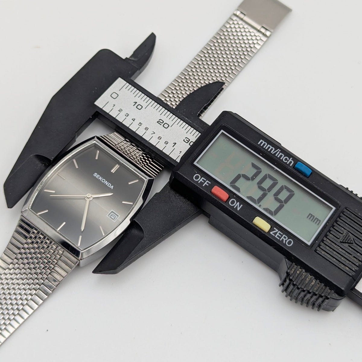 Sekonda Quartz Men's Watch - Bezel & Hide