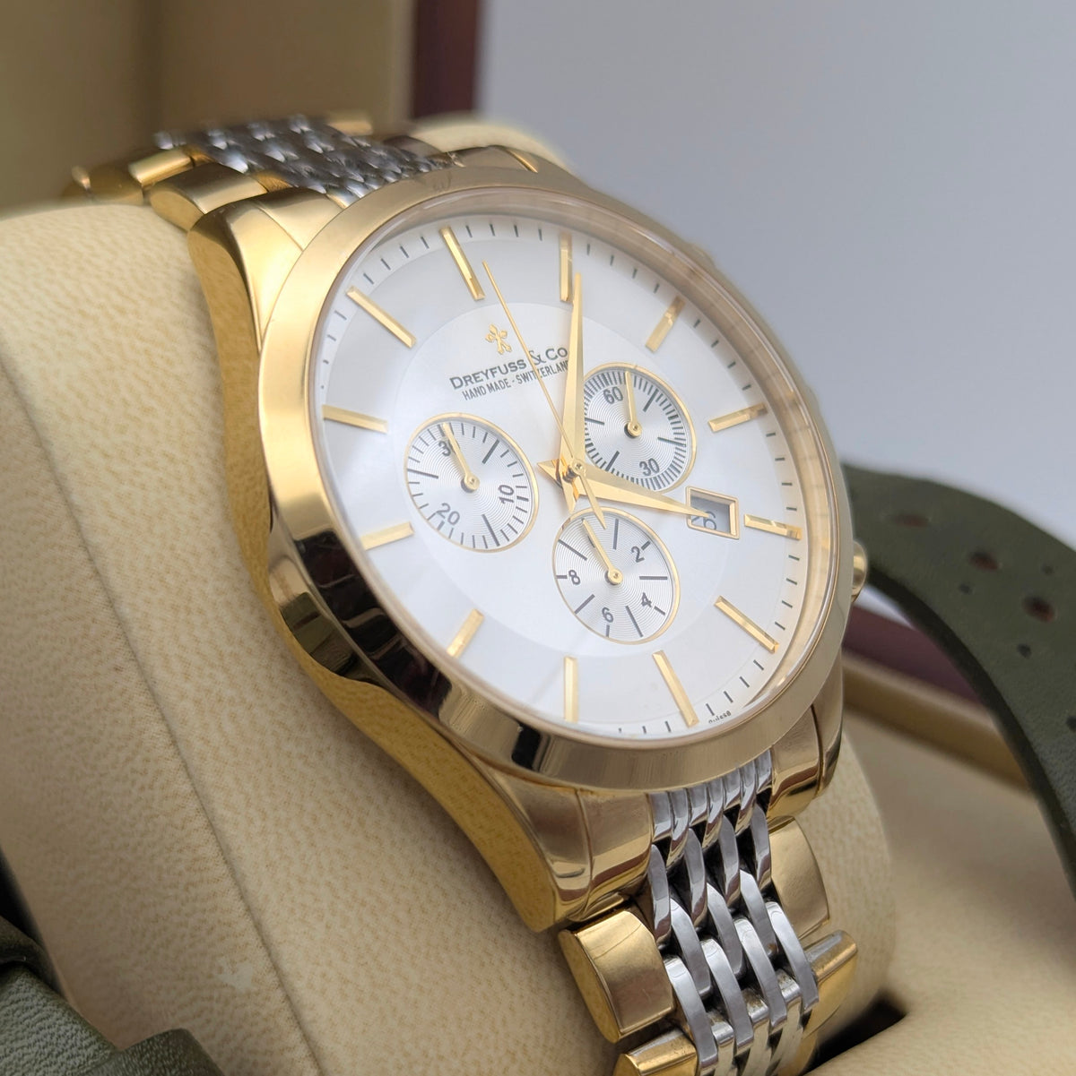 Dreyfuss & Co 1953 Series Quartz Chronograph - Bezel & Hide