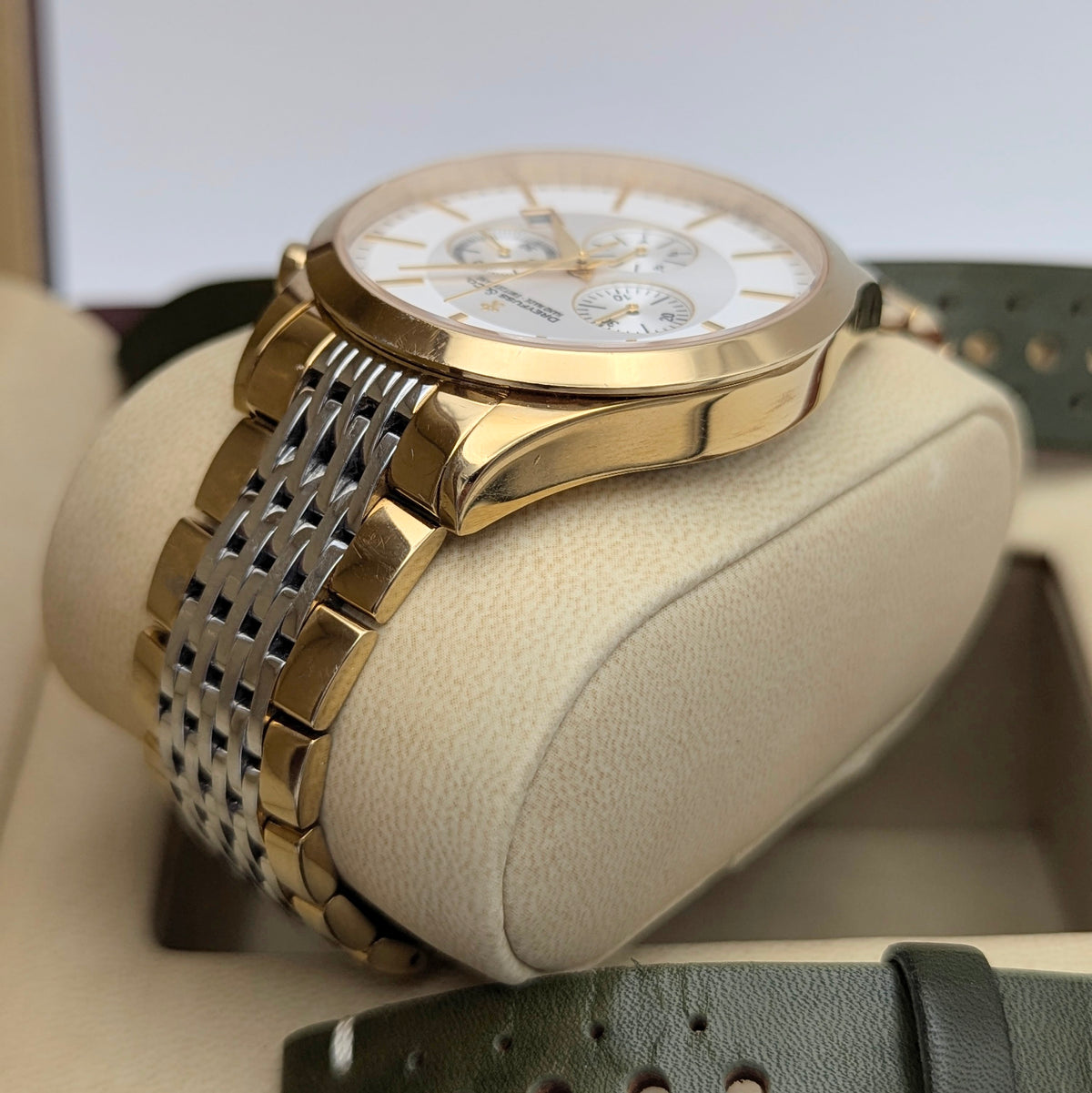 Dreyfuss & Co 1953 Series Quartz Chronograph - Bezel & Hide