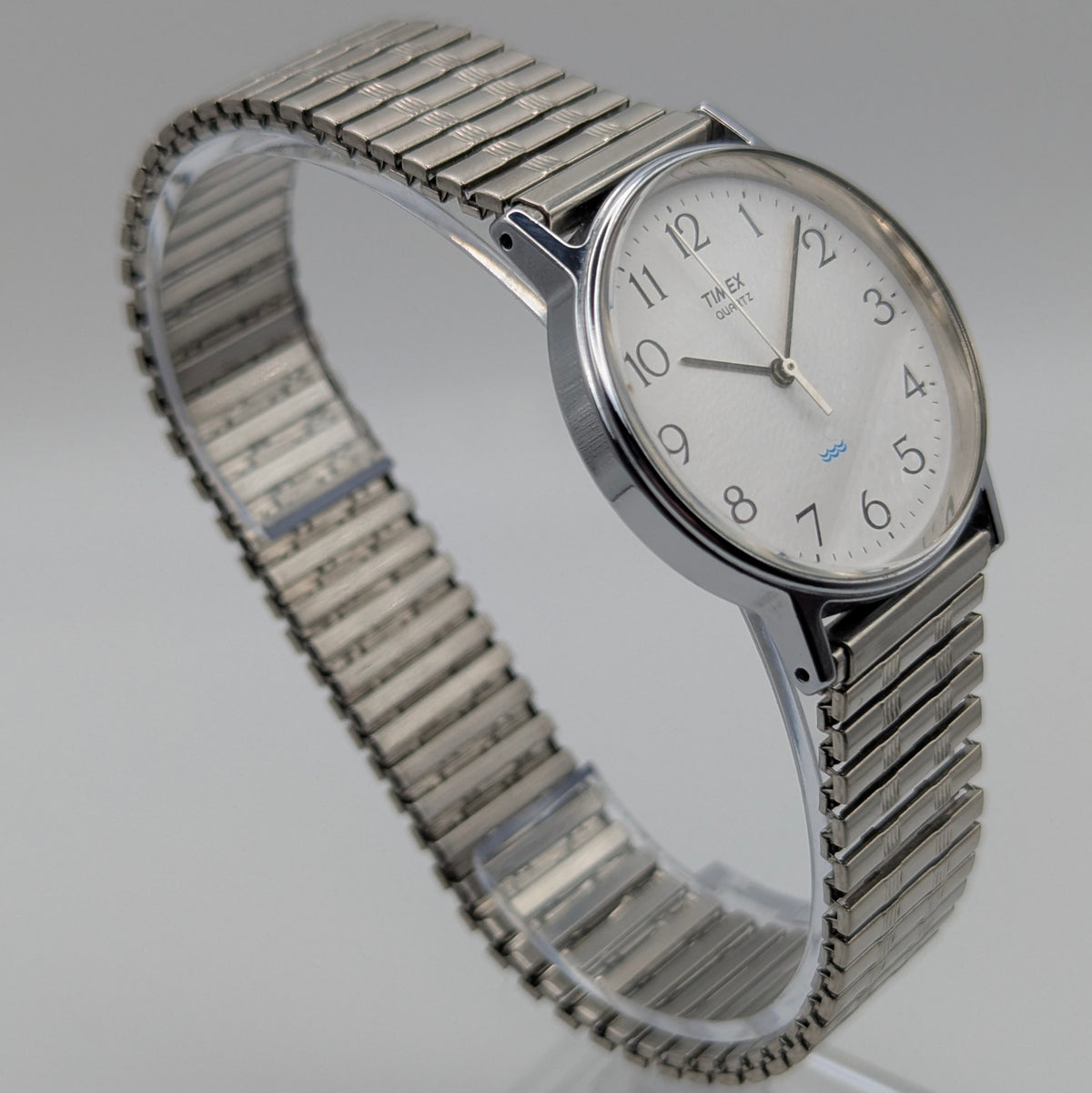 Timex Easy Reader Quartz Watch — White Dial, Silver-Tone Expansion Bracelet, Sold Naked - Bezel & Hide