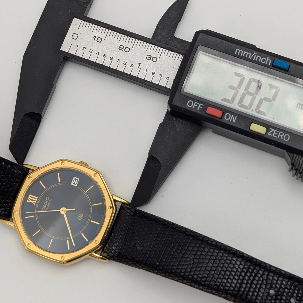 Seiko 8222-6040 Octagonal Quartz Watch | January 1982, Blue Dial