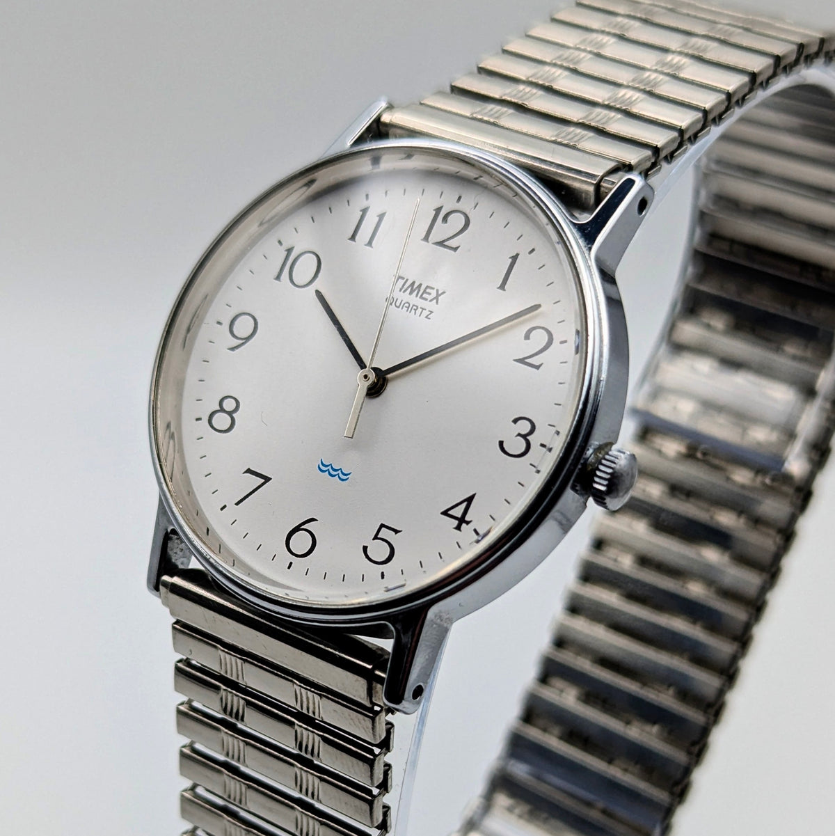 Timex Easy Reader Quartz Watch — White Dial, Silver-Tone Expansion Bracelet, Sold Naked - Bezel & Hide