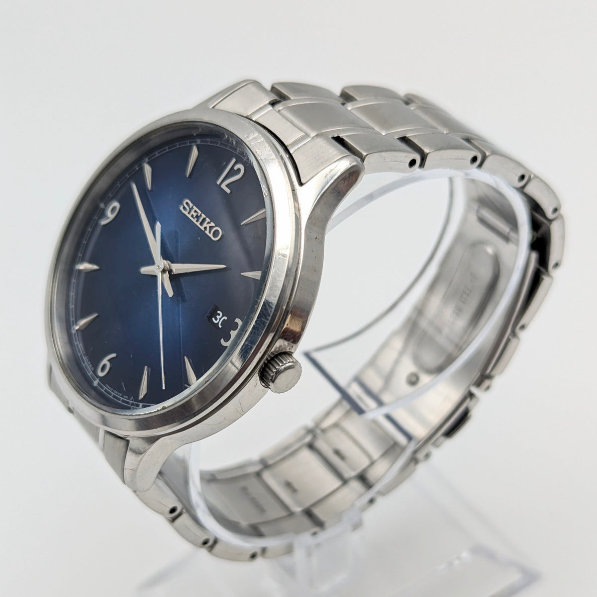 Seiko 7N42 Blue Sunburst Dial Men's Watch — Sold Naked - Bezel & Hide