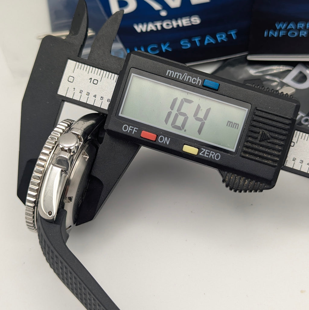DIVE Watches — Hadal GMT | Dual-GMT Automatic Diver, Limited Edition (Serial: 0725014) - Bezel & Hide