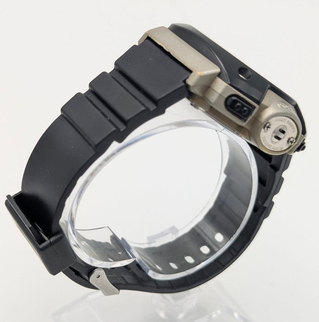 Casio APX-100 Altimeter — A Rare 90s Outdoor Sensor Watch, Sold Naked - Bezel & Hide