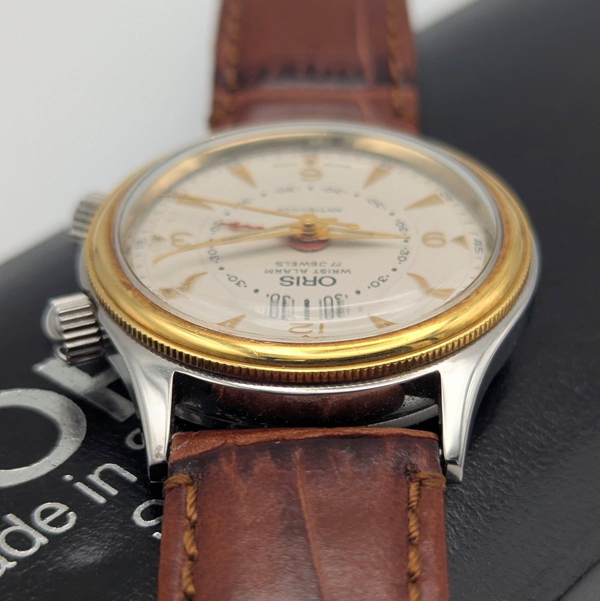 Oris Wrist Alarm Limited Edition – Ref. 418-7451-63 | 18kt Gold Bezel | No. 0297/1600 - Bezel & Hide