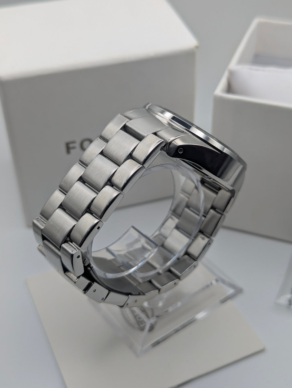 Fossil CH2600 Chronograph — Black Dial, Stainless Steel Bracelet, Box & Spare Links - Bezel & Hide